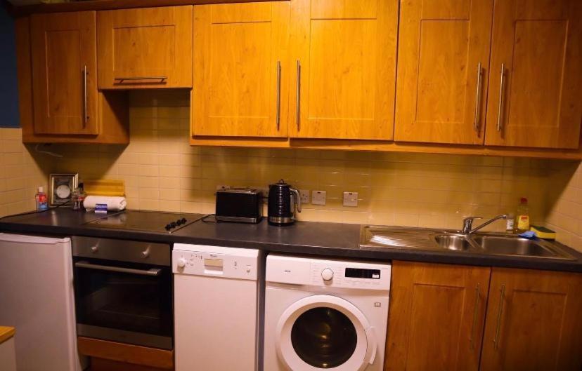Shop Street Apartment Голвей Екстер'єр фото